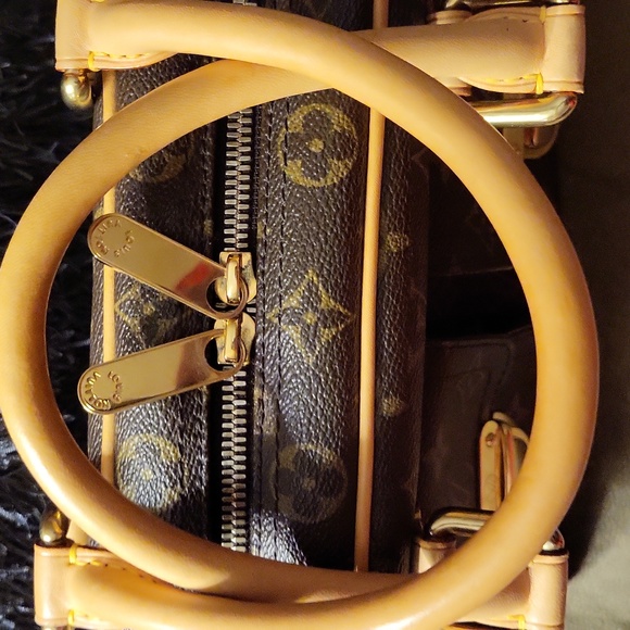 LOUIS VUITTON 🎀 EXCELLENT CONDITION 🩵DISCONTINUED 💄**MANHATTAN PM**💄 - Picture 14 of 14